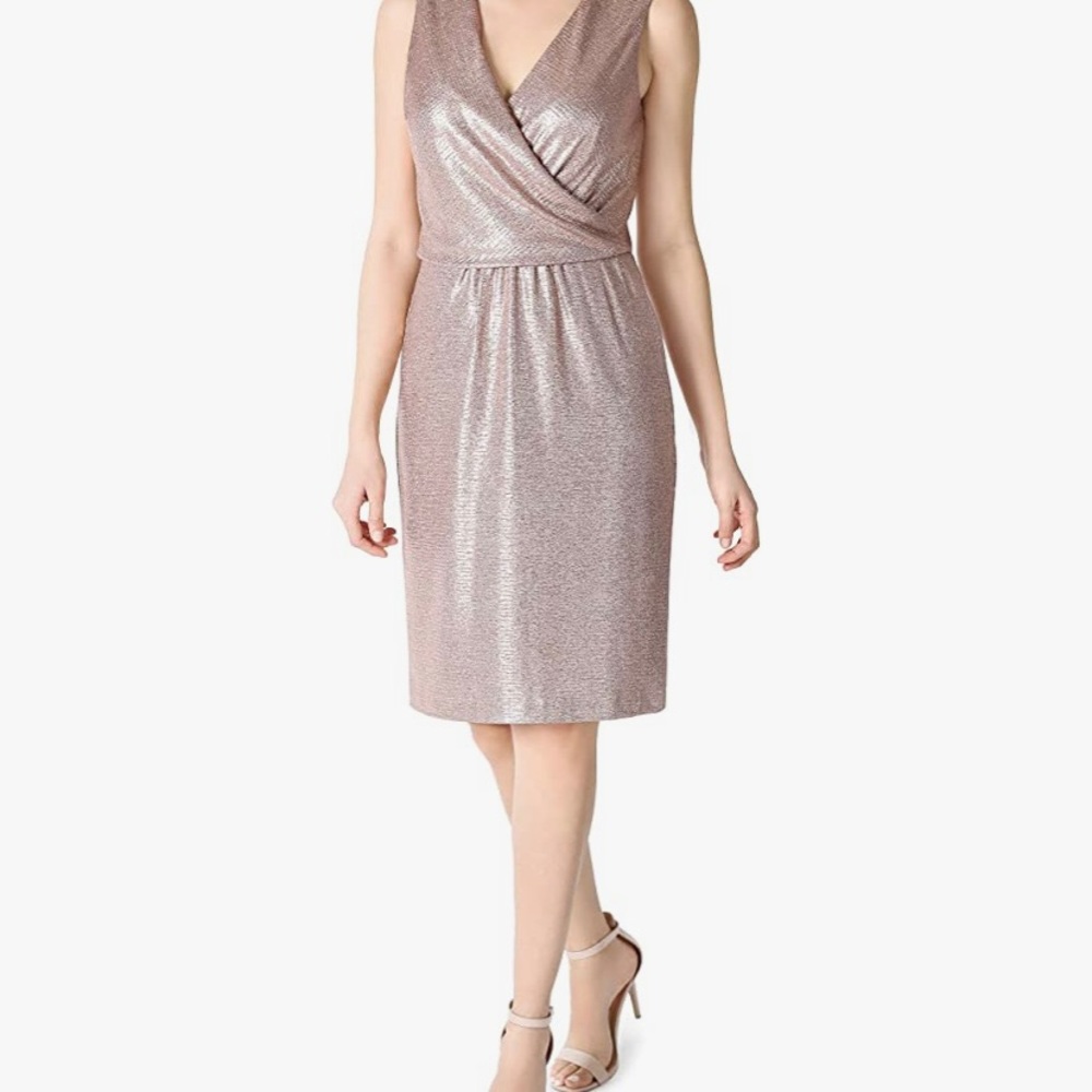 Donna Ricco Sleeveless V-Neck Foil Knit Sheath Dress, Rose Gold Size 10 NWT